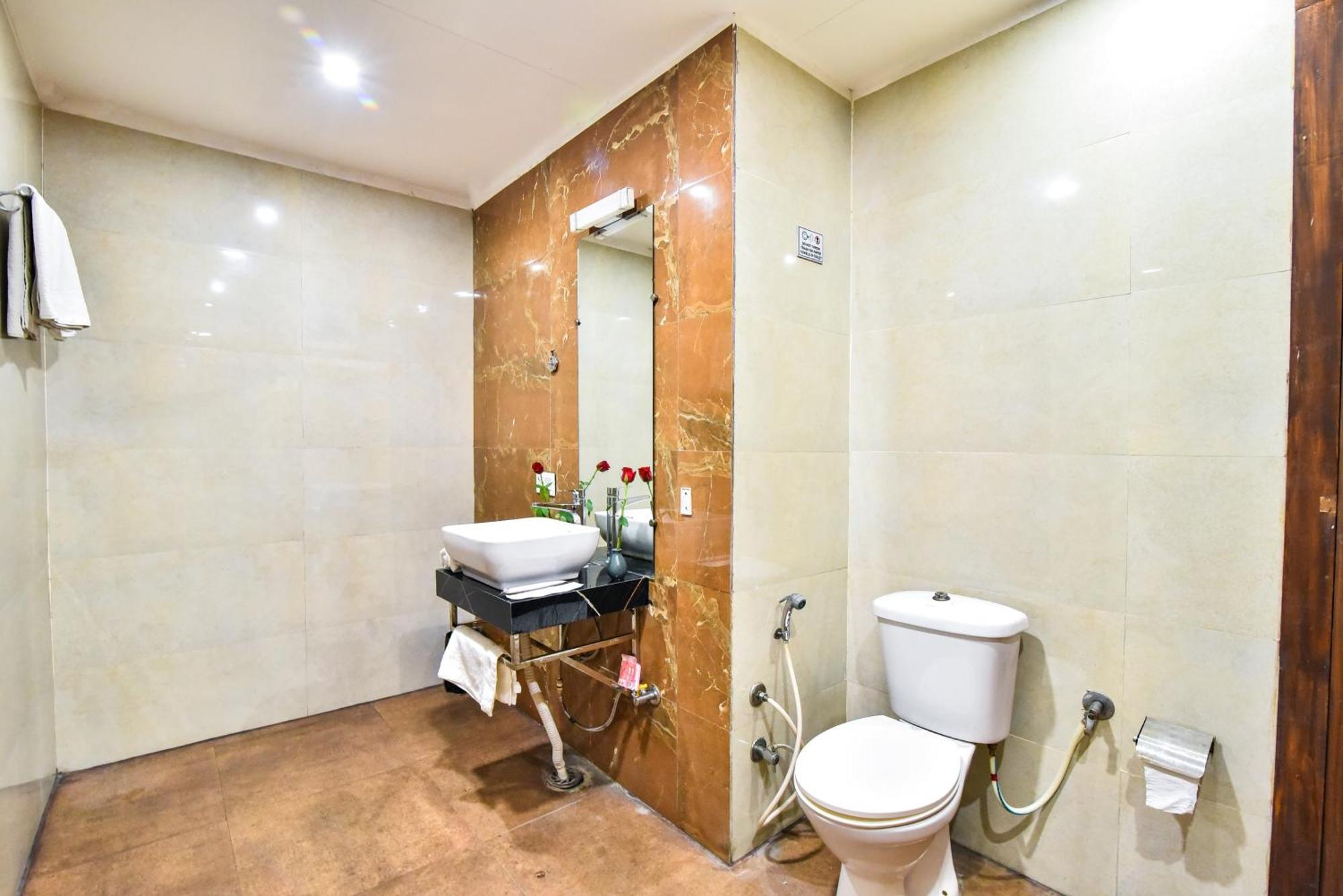 Pinaz Royale Hotel Amritsar Luaran gambar
