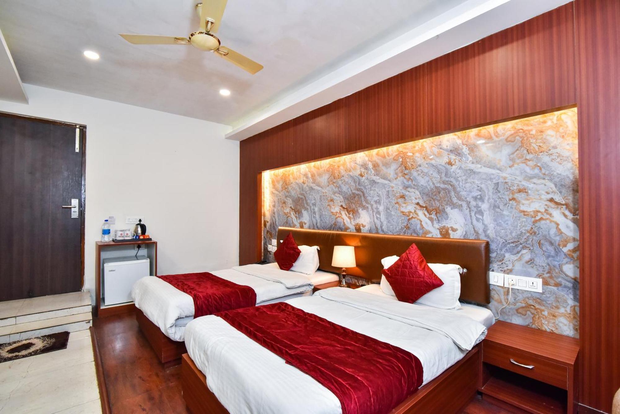 Pinaz Royale Hotel Amritsar Luaran gambar